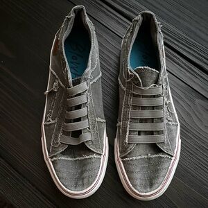 Womens Blowfish Gray Distressed Slip On Casual Sneaker Tennis Shoes Sz 9